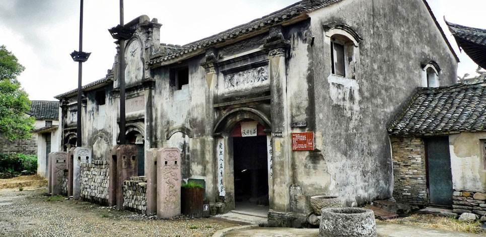 CBA赛场再现“时光倒流”引争议，杜锋为何怒斥裁判 ？游戏画面